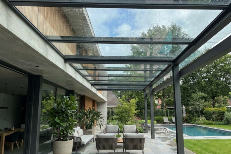 Vantagens da Cobertura de Vidro para Ambientes Modernos
