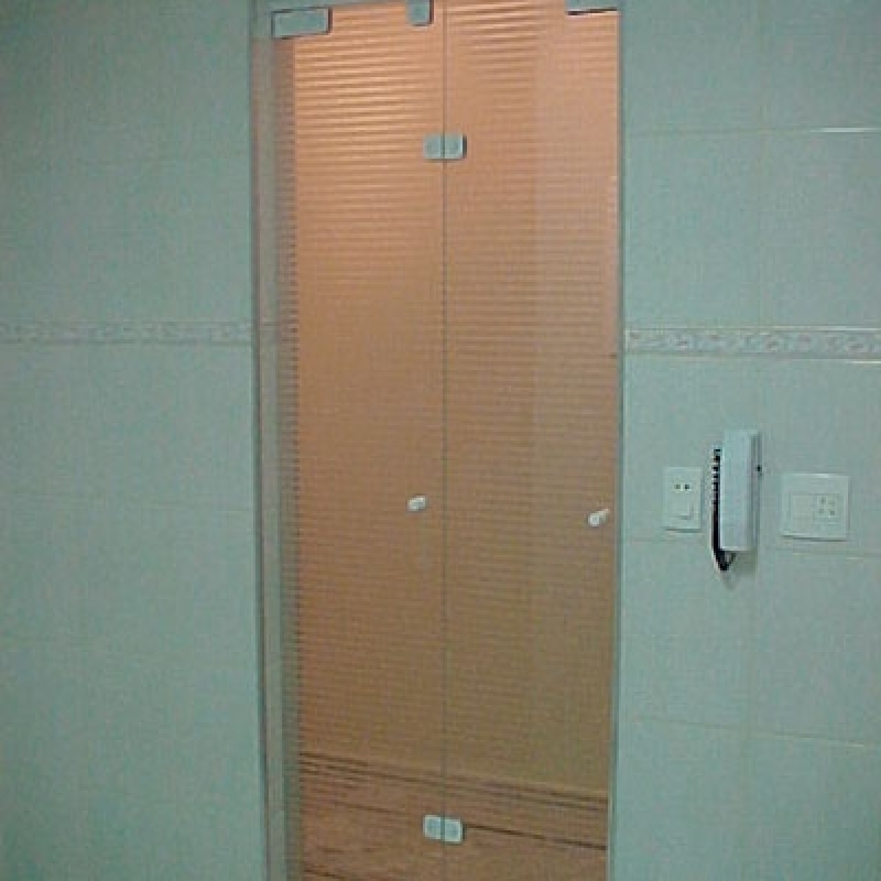 Busco por Porta de Vidro para Banheiro Jardim Fernanda I - Porta de Madeira com Vidro