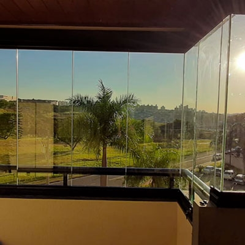 Fechamento de Sacada com Vidro de Correr Jardim Novo São José - Fechamento de Sacada em Vidro