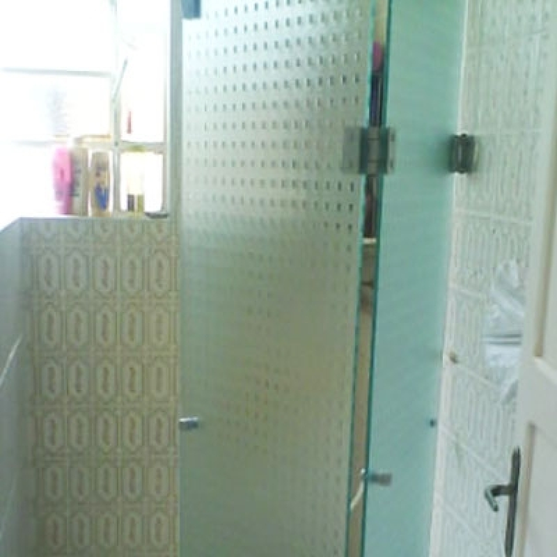 Preço de Box de Vidro para Banheiro com Porta de Abrir Jardim do Lago II - Box de Vidro Temperado para Banheiro